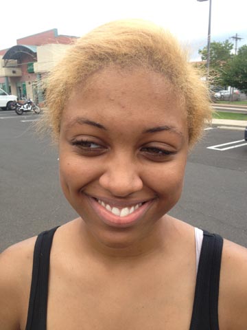 Abercrombie & Fitch Employee Amber Mitchell Claims That She Was Sent Home For Dyeing Her Hair Blonde!