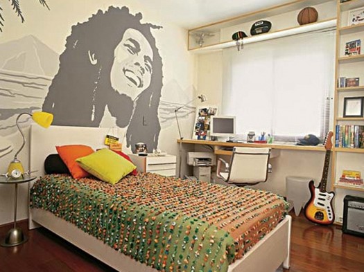 teen-bedroom-with-bob-marley-poster-on-the-wall